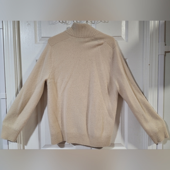 Banana Republic Beige Cashmere Sweater, Large - Picture 4 of 4